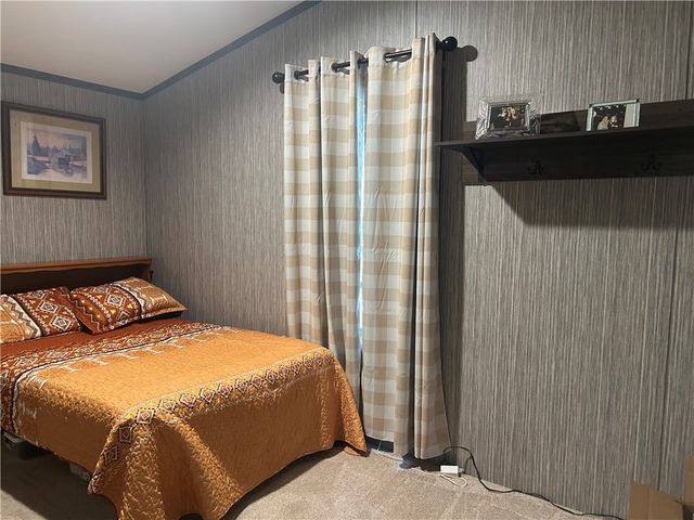 406 Husky Dr, Buffalo Twp, PA 16055