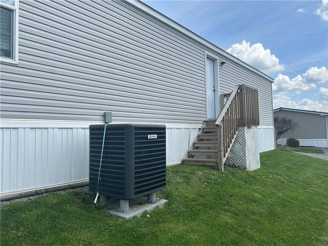406 Husky Dr, Buffalo Twp, PA 16055