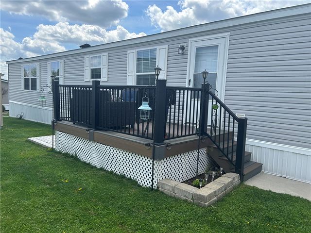 406 Husky Dr, Buffalo Twp, PA 16055