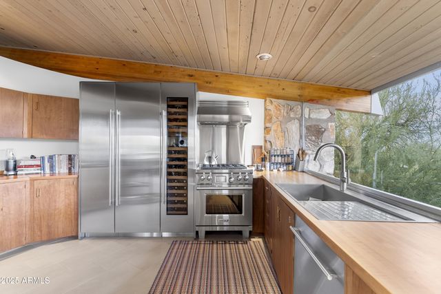 7915 E PRIMROSE Path, Carefree, AZ 85377