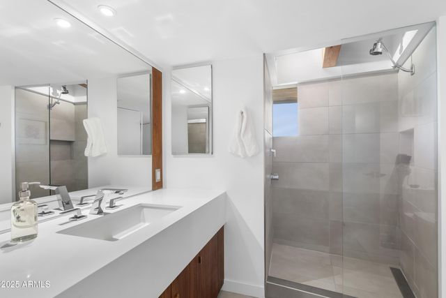 7915 E PRIMROSE Path, Carefree, AZ 85377