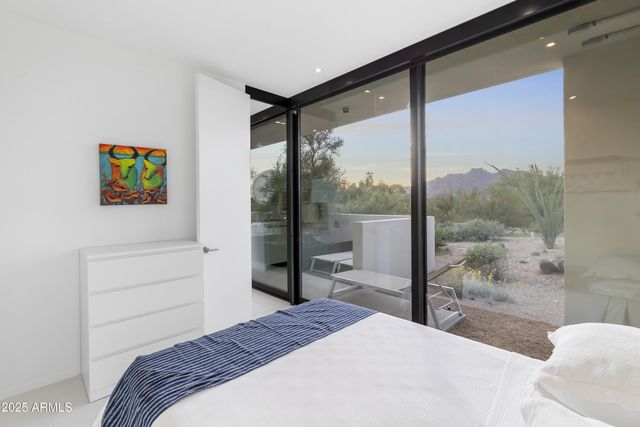 7915 E PRIMROSE Path, Carefree, AZ 85377