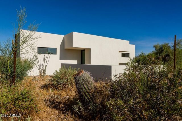7915 E PRIMROSE Path, Carefree, AZ 85377