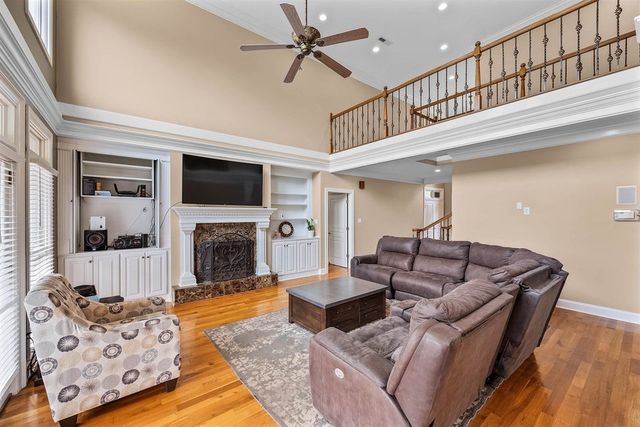 294 Beasley Dr, Lexington, TN 38351