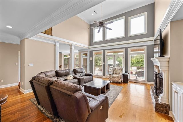 294 Beasley Dr, Lexington, TN 38351