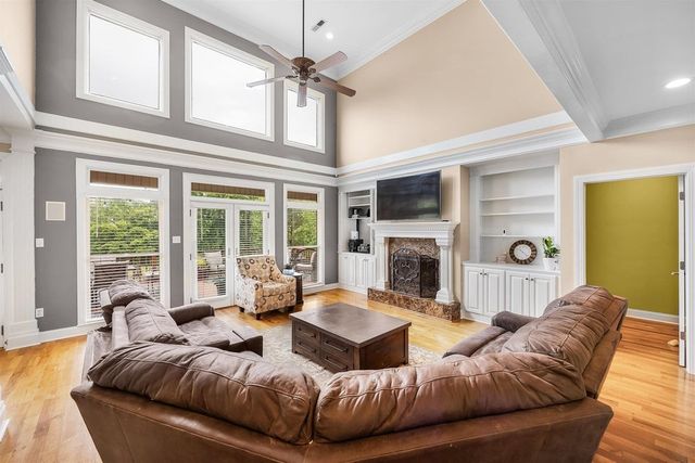 294 Beasley Dr, Lexington, TN 38351