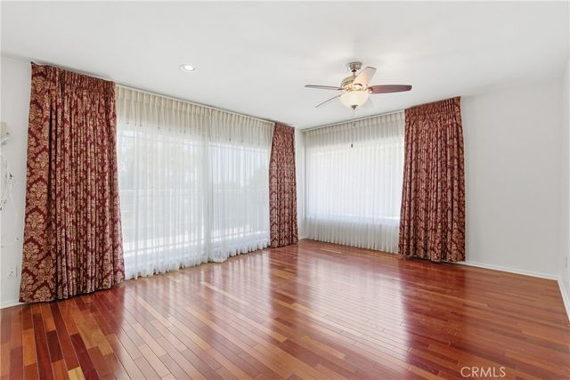 4908 Calvin Avenue, Tarzana, CA 91356