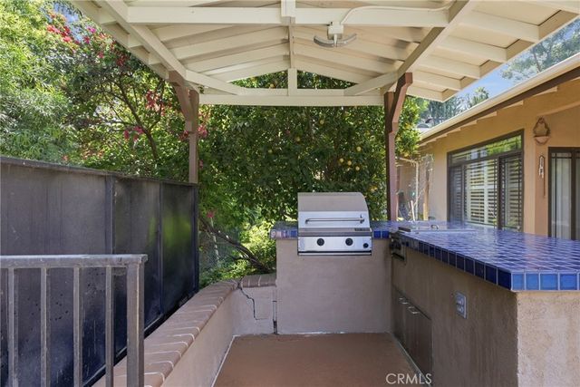 4908 Calvin Avenue, Tarzana, CA 91356