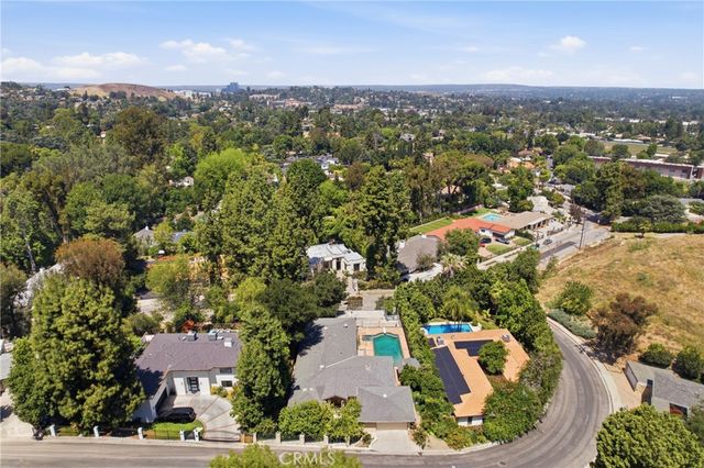 4908 Calvin Avenue, Tarzana, CA 91356