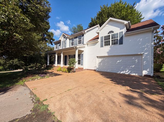 2120 Spring Lake Dr, Spring Hill, TN 37174