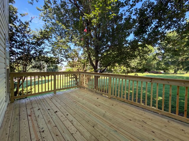 2120 Spring Lake Dr, Spring Hill, TN 37174