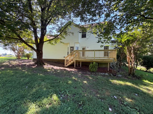2120 Spring Lake Dr, Spring Hill, TN 37174