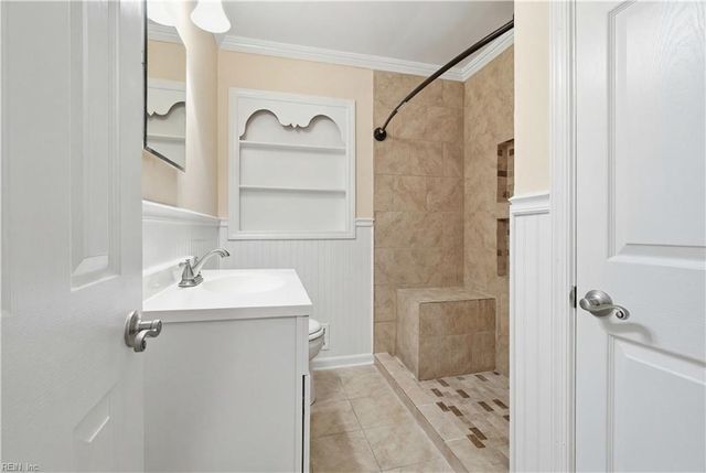 8038 Bowwood LN, Norfolk, VA 23518