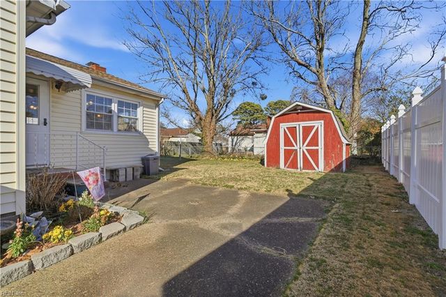 8038 Bowwood LN, Norfolk, VA 23518