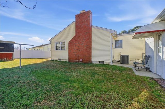 8038 Bowwood LN, Norfolk, VA 23518