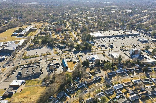 8038 Bowwood LN, Norfolk, VA 23518