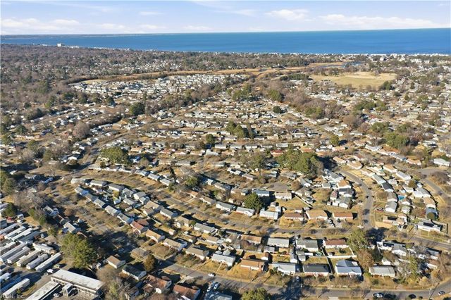 8038 Bowwood LN, Norfolk, VA 23518