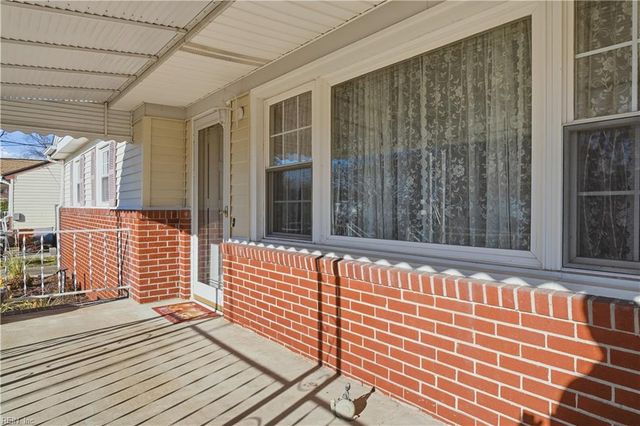 8038 Bowwood LN, Norfolk, VA 23518