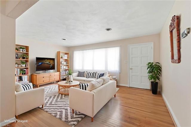 8038 Bowwood LN, Norfolk, VA 23518