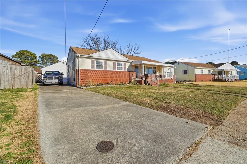 8038 Bowwood LN, Norfolk, VA 23518