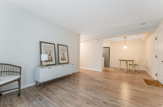 109 Stratford Place, Bridgewater Twp., NJ 08805