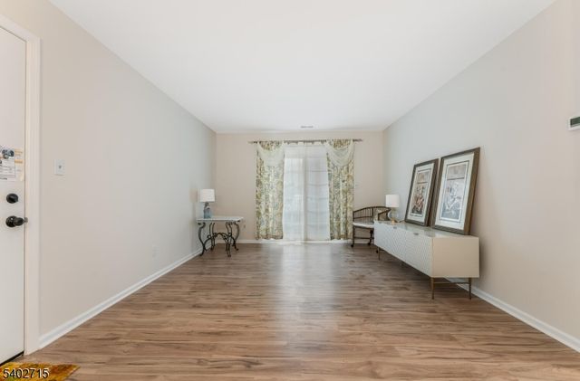 109 Stratford Place, Bridgewater Twp., NJ 08805