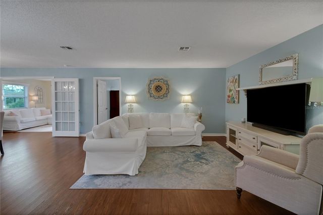 32801 OAK PARK DRIVE, Leesburg, FL 34748