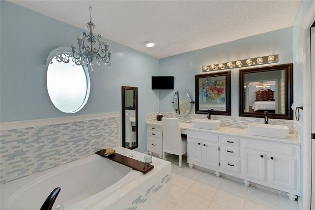 32801 OAK PARK DRIVE, Leesburg, FL 34748