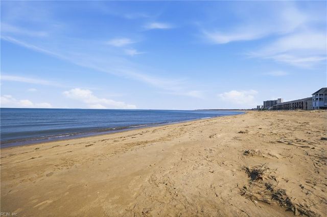 2428 Ocean Shore Cres Apt 401, Virginia Beach, VA 23451
