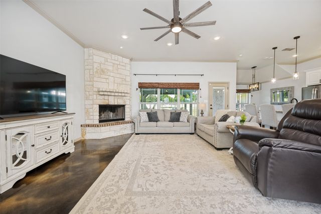 10485 Indian Trail, Sanger, TX 76266