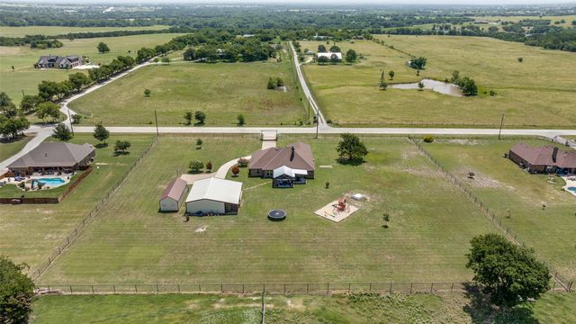 10485 Indian Trail, Sanger, TX 76266