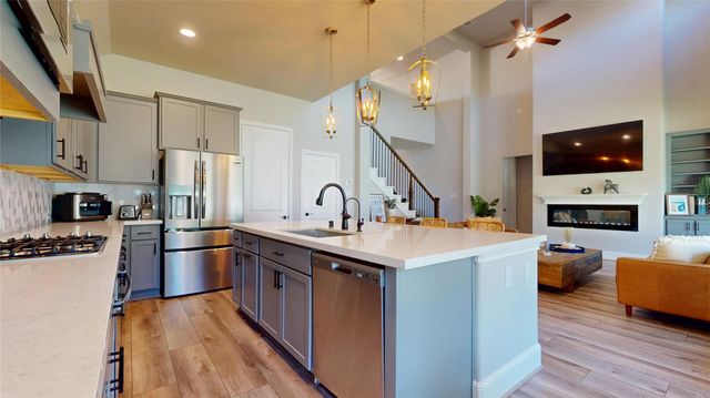 8305 Greenleaf Ridge Way, Conroe, TX 77385