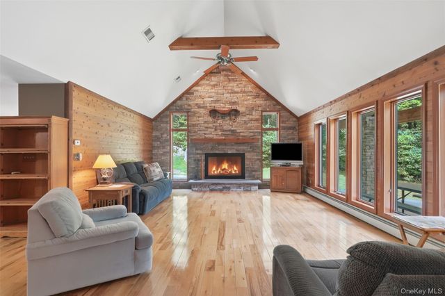 68 Bowen Road, Warwick, NY 10990
