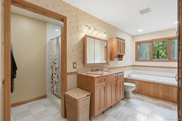 68 Bowen Road, Warwick, NY 10990
