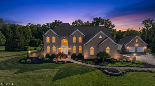 9 Stone Barn Rd, Franklin Twp., NJ 08867