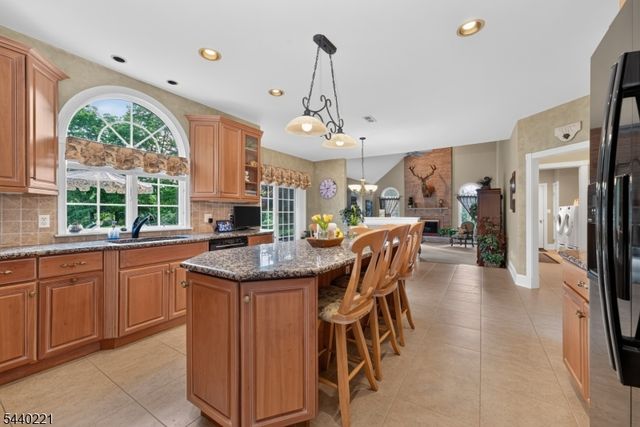 9 Stone Barn Rd, Franklin Twp., NJ 08867