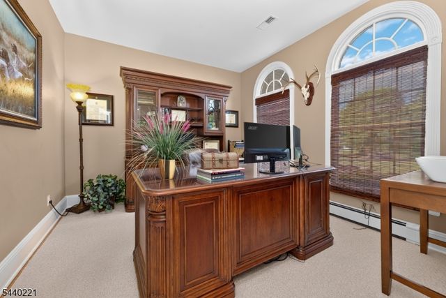 9 Stone Barn Rd, Franklin Twp., NJ 08867