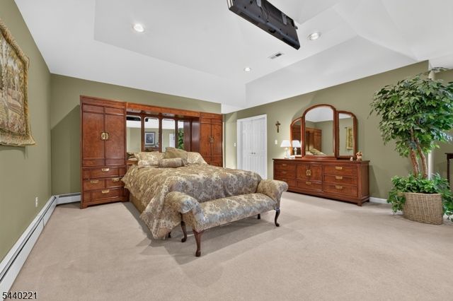 9 Stone Barn Rd, Franklin Twp., NJ 08867