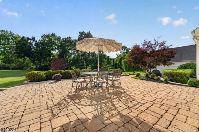 9 Stone Barn Rd, Franklin Twp., NJ 08867