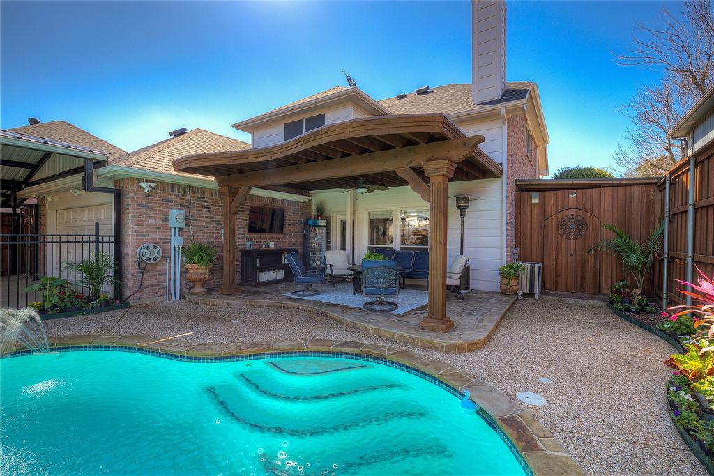 805 Tealwood Drive, Mesquite, TX 75181