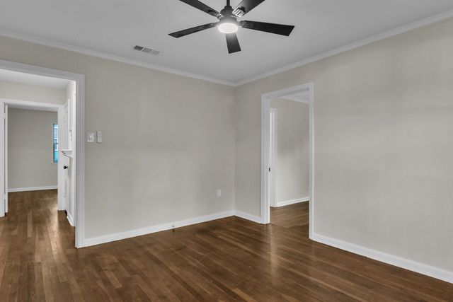 111 W Gay Ave., Gladewater, TX 75647