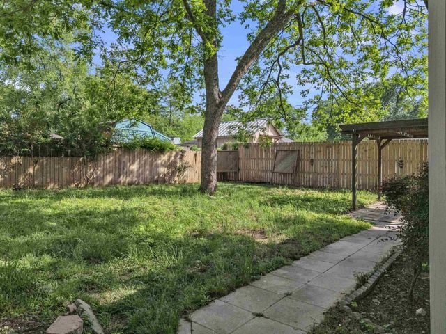 111 W Gay Ave., Gladewater, TX 75647