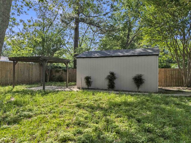 111 W Gay Ave., Gladewater, TX 75647