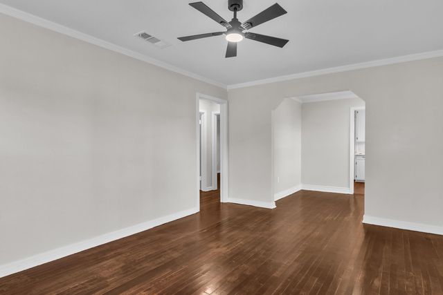 111 W Gay Ave., Gladewater, TX 75647