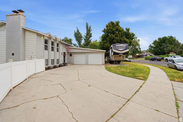 914 W 2600 N, Clinton, UT 84015