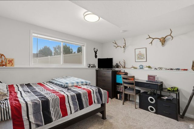 914 W 2600 N, Clinton, UT 84015