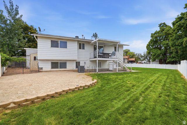 914 W 2600 N, Clinton, UT 84015