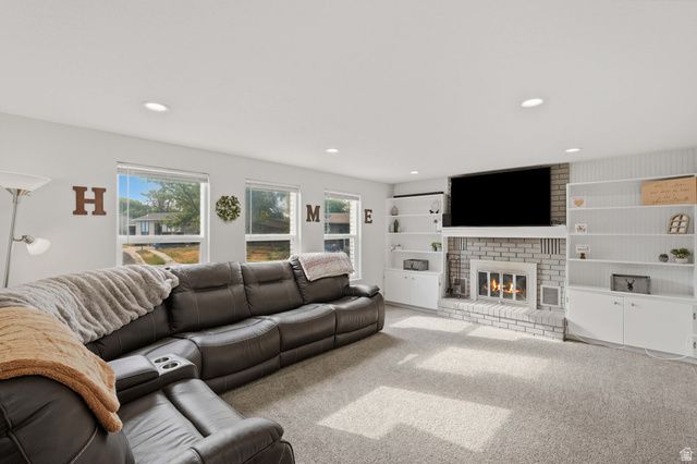 914 W 2600 N, Clinton, UT 84015