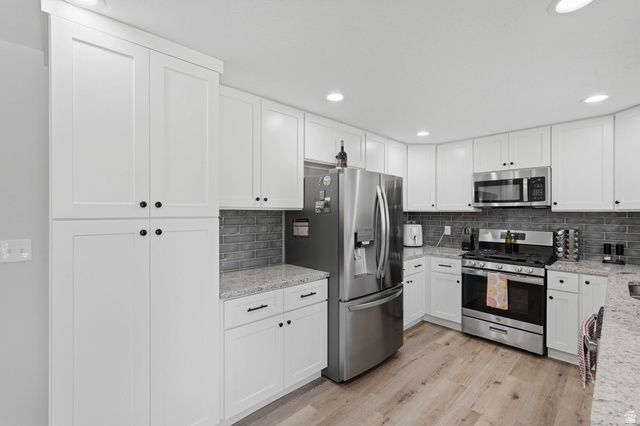 914 W 2600 N, Clinton, UT 84015