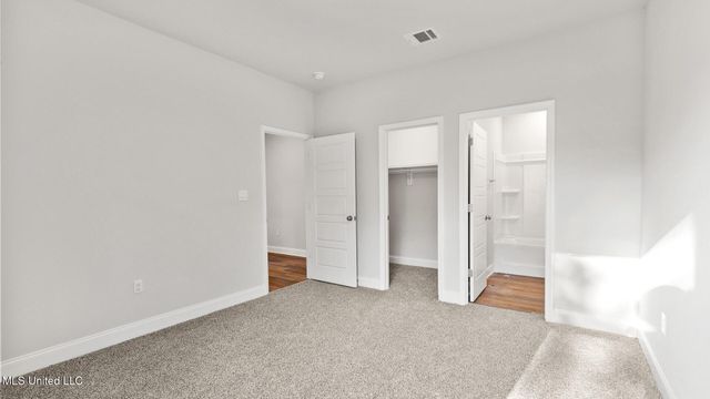 6640 Palm Pointe Drive, Ocean Springs, MS 39564